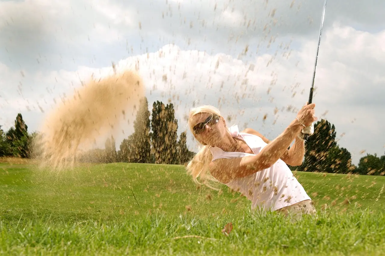 Golfer i bunker